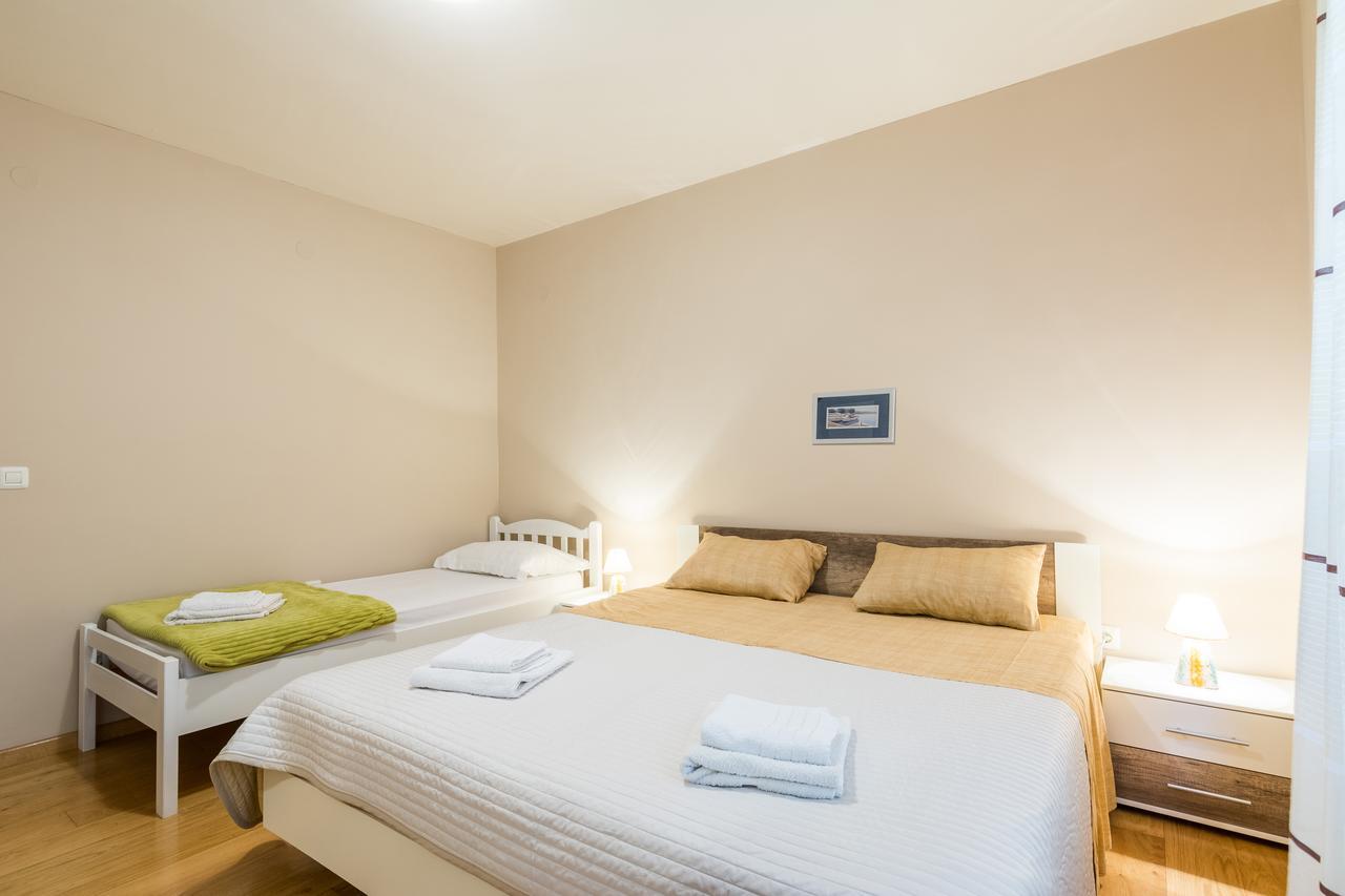 Apartment Jeger Povljana Esterno foto